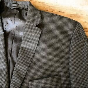 Collection by Micheal Strahan small check pattern 2 button coat men’s size 46R
